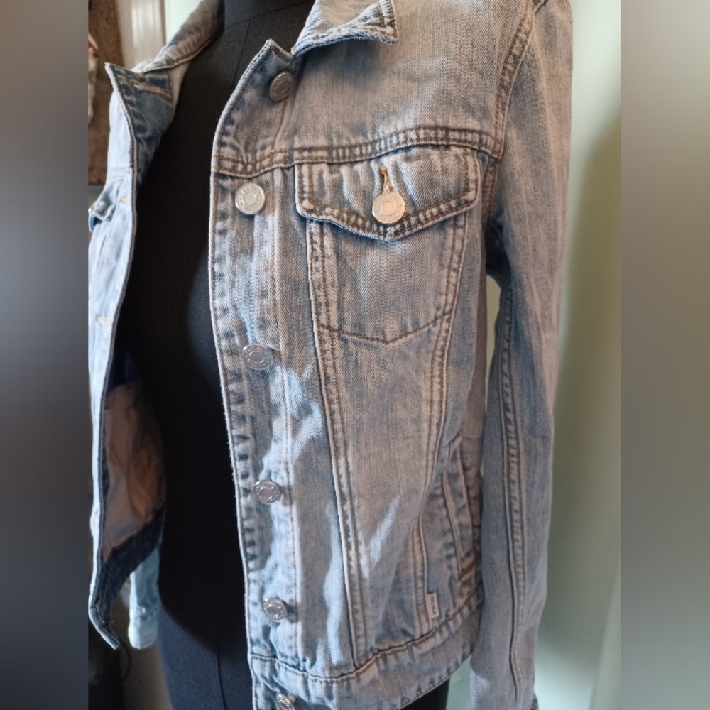 Talula Vintage Light Blue Denim Jacket - Picture 4 of 16